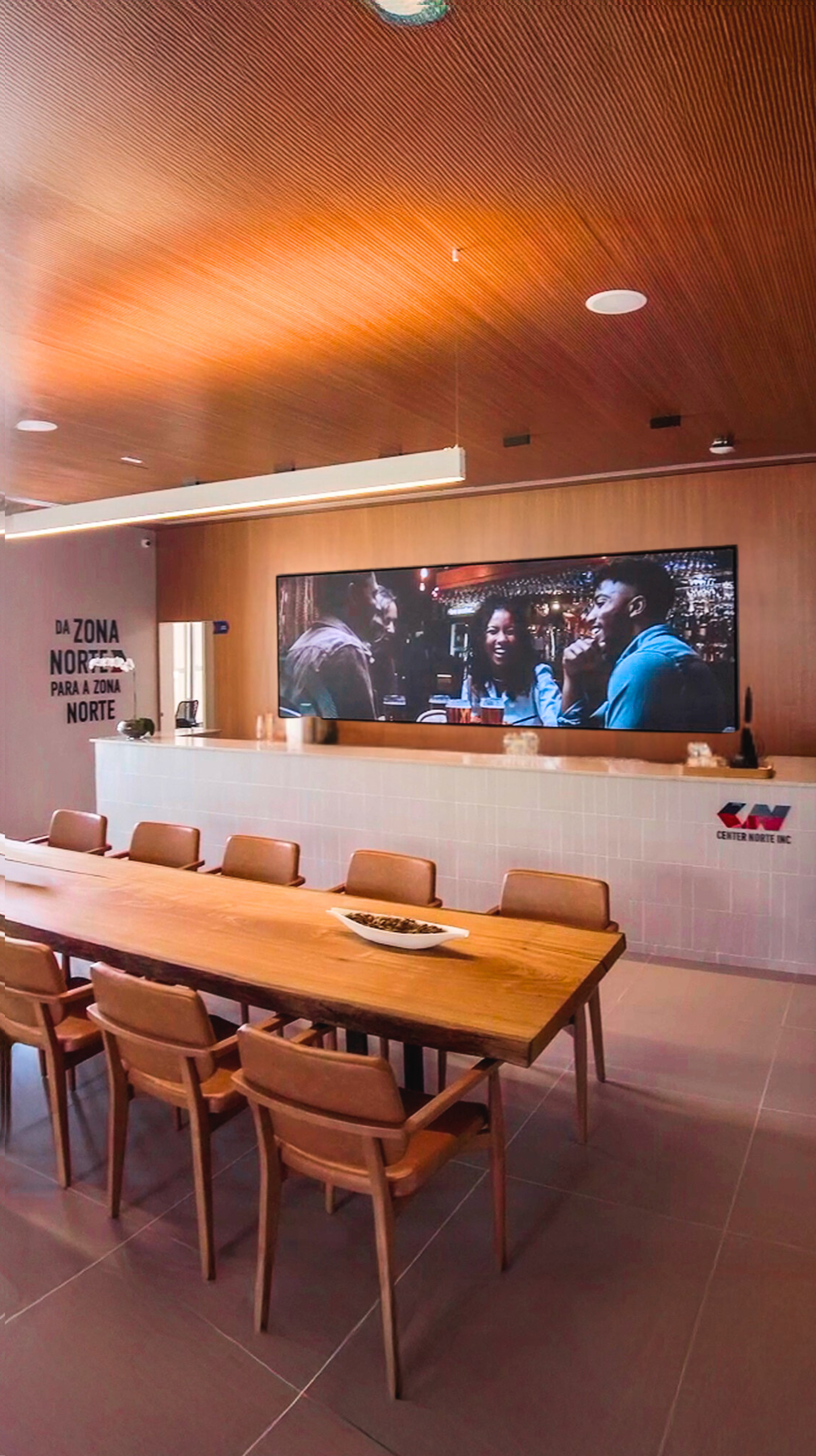 PAINEL DE LED - GRUPO NEWCOM