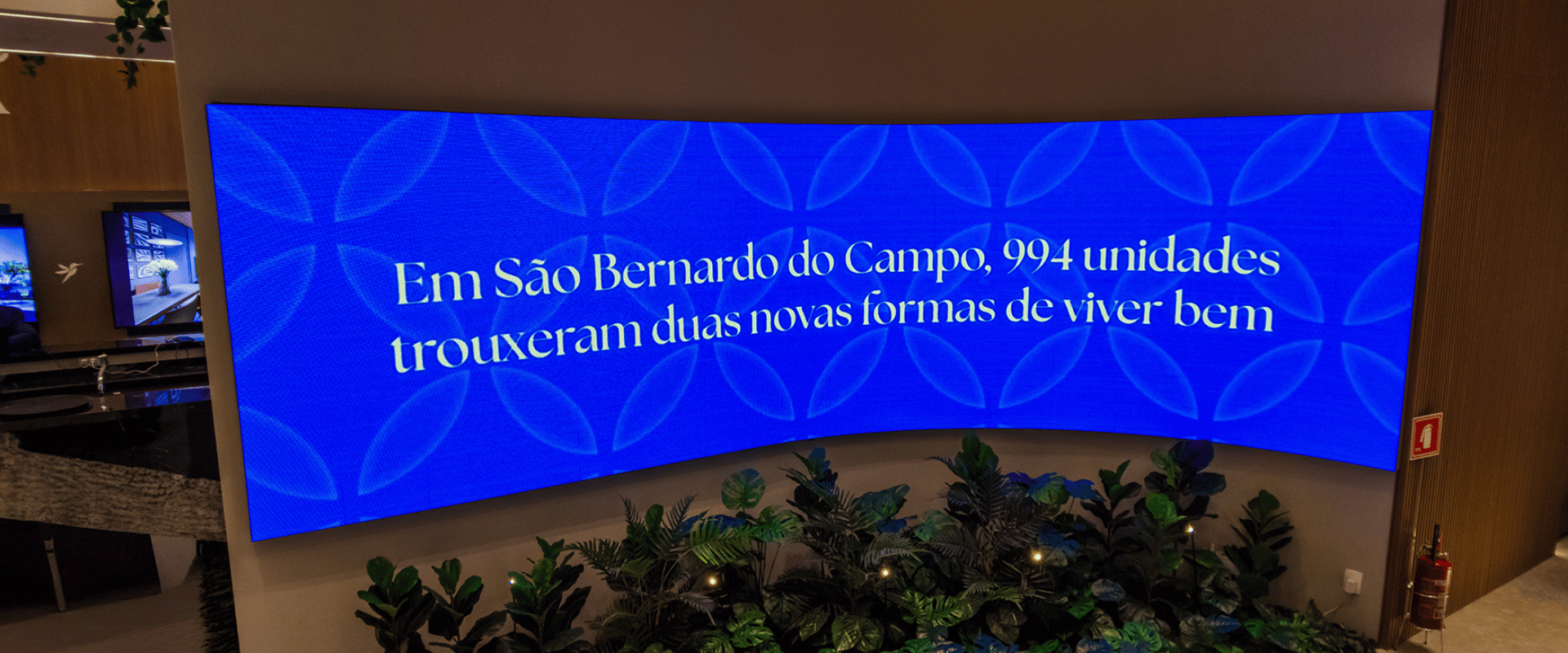 Experiência Sensorial em Stand de Vendas: Como criar ambientes que aumentam a permanência do cliente